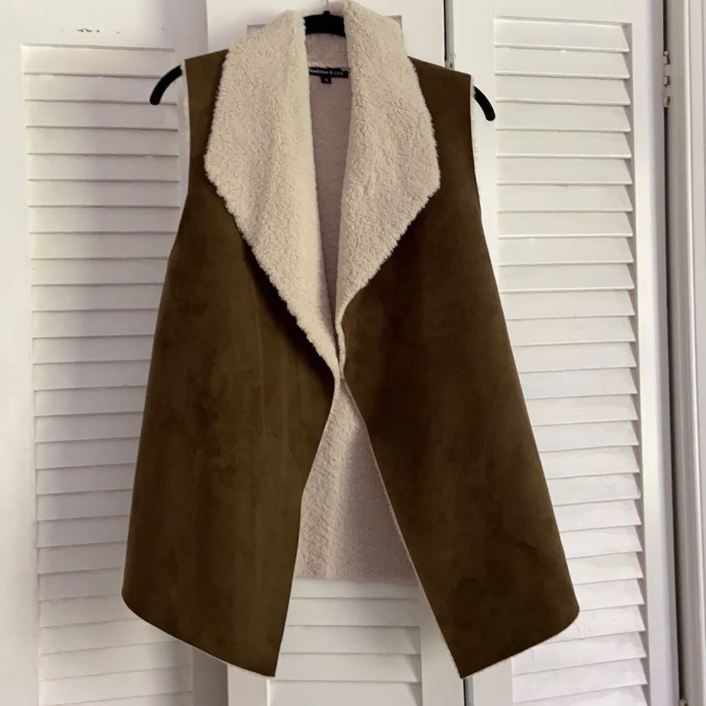 Fur vest